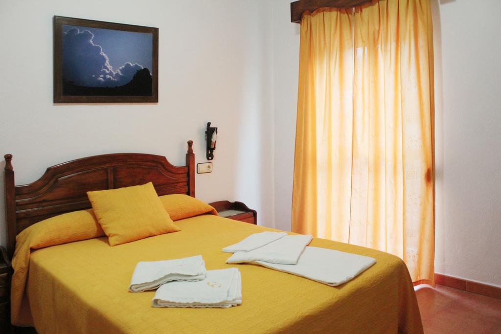Apartamentos Casa Gil El Bosque Bilik gambar