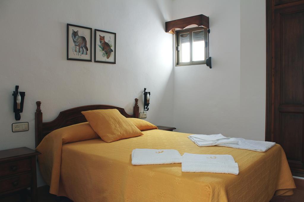 Apartamentos Casa Gil El Bosque Bilik gambar