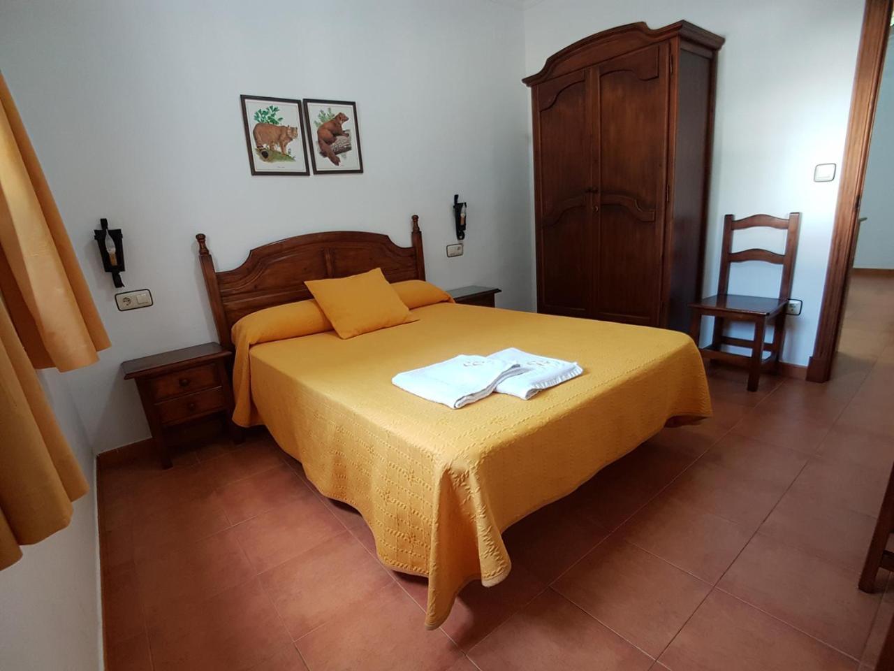 Apartamentos Casa Gil El Bosque Luaran gambar
