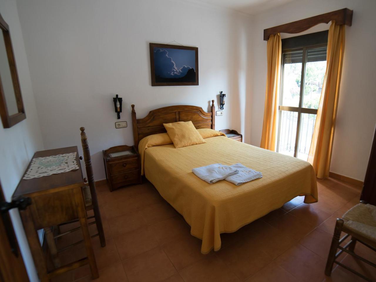 Apartamentos Casa Gil El Bosque Luaran gambar