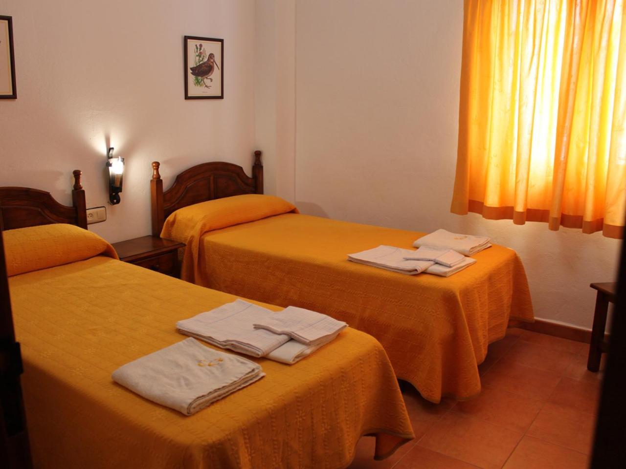 Apartamentos Casa Gil El Bosque Luaran gambar