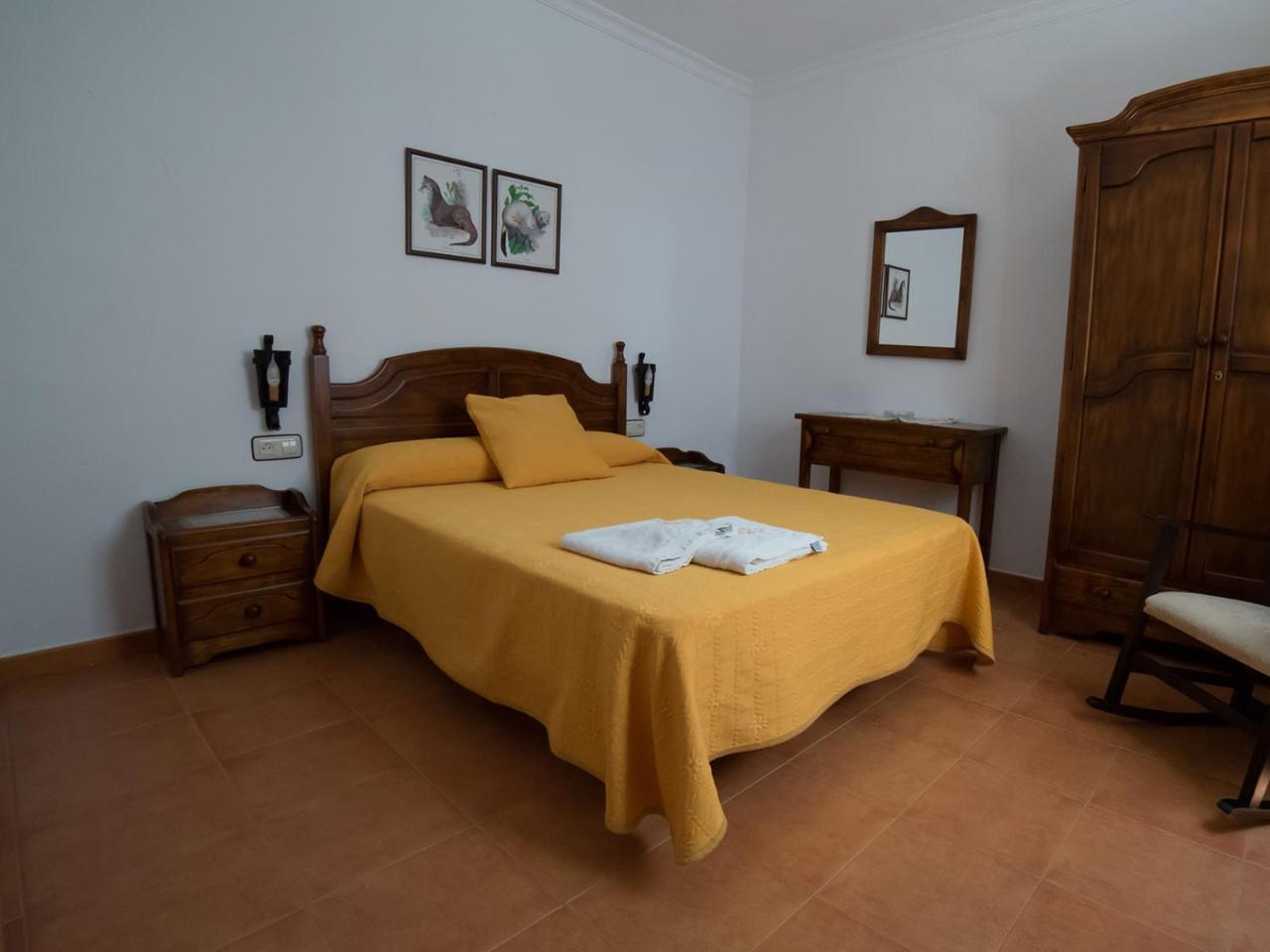 Apartamentos Casa Gil El Bosque Luaran gambar