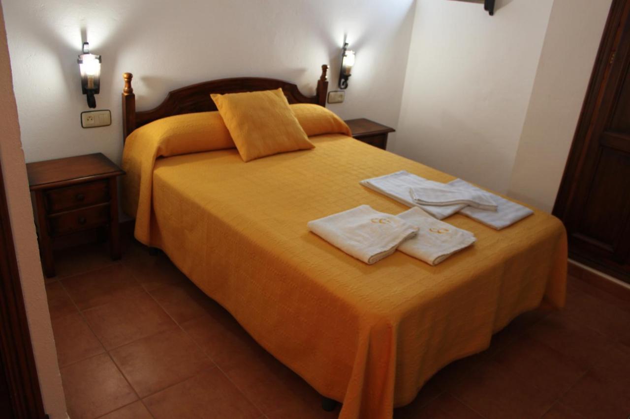 Apartamentos Casa Gil El Bosque Luaran gambar