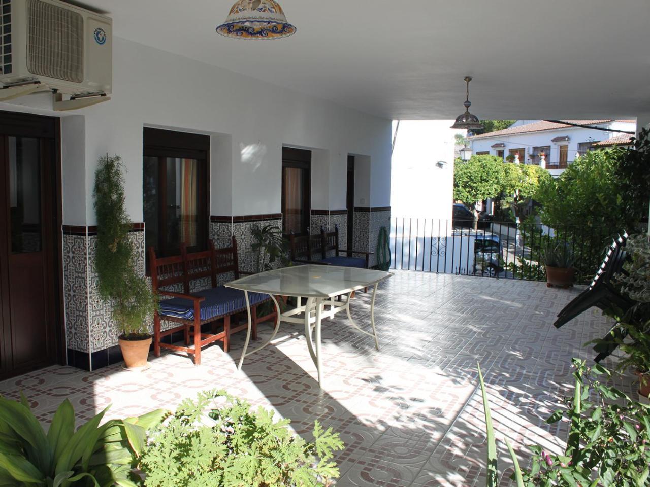 Apartamentos Casa Gil El Bosque Luaran gambar